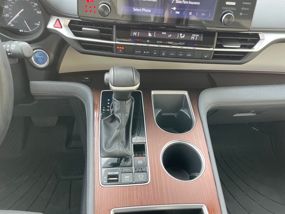 2024 Toyota SIENNA XLE XLE