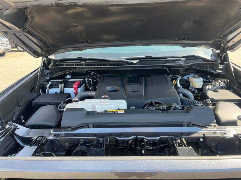 2025 Toyota TUNDRA 4X4 SR5