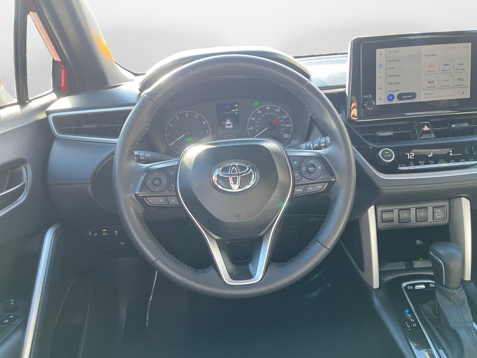 2025 Toyota COROLLA CROSS HV SE