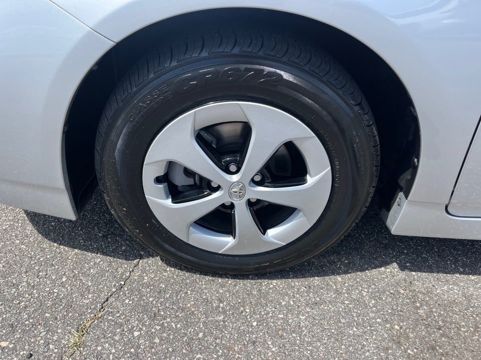2012 Toyota PRIUS Three