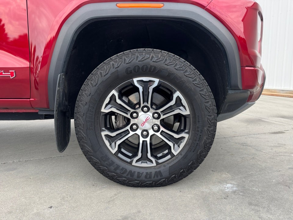 2024 GMC Canyon 4WD AT4