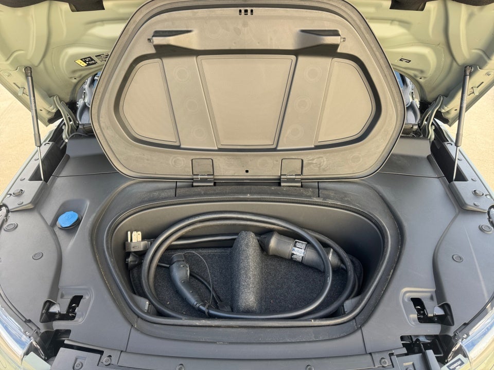 2021 Volvo XC40 Recharge Pure Electric P8