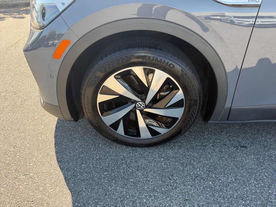 2023 Volkswagen ID.4 Pro
