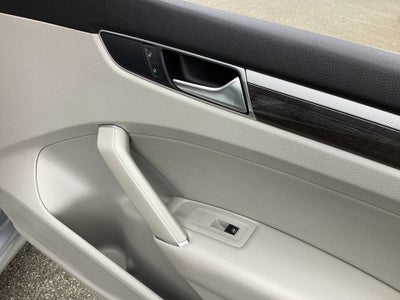 2018 Volkswagen Passat 2.0T SE