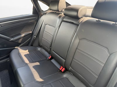 2021 Volkswagen Passat 2.0T R-Line
