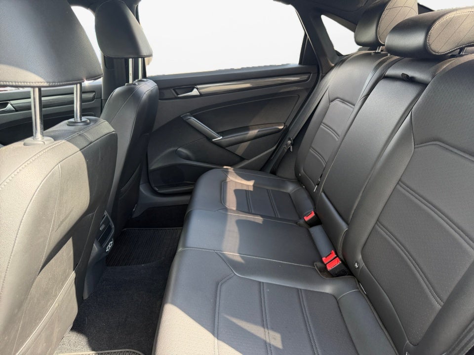 2021 Volkswagen Passat 2.0T R-Line