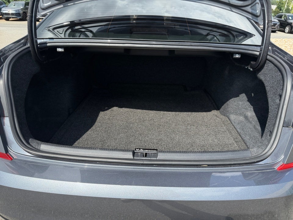 2021 Volkswagen Passat 2.0T R-Line