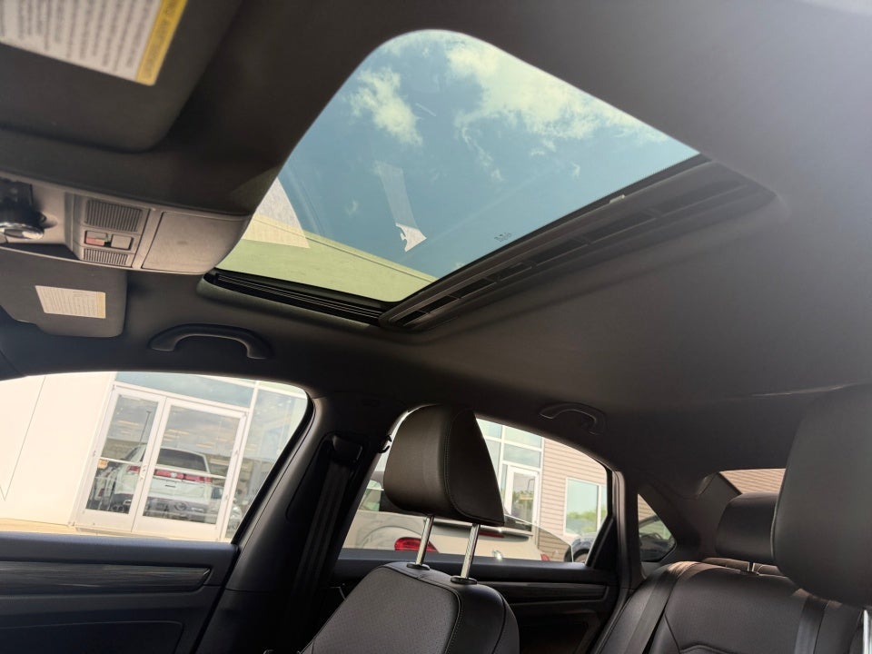 2021 Volkswagen Passat 2.0T R-Line