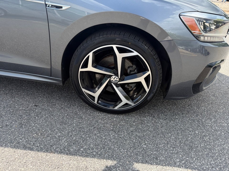2021 Volkswagen Passat 2.0T R-Line
