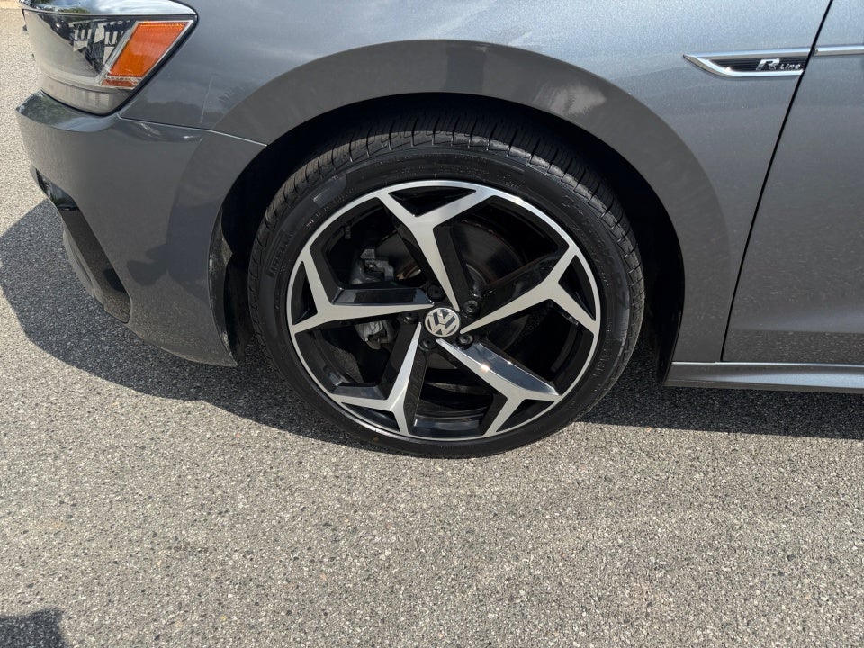 2021 Volkswagen Passat 2.0T R-Line