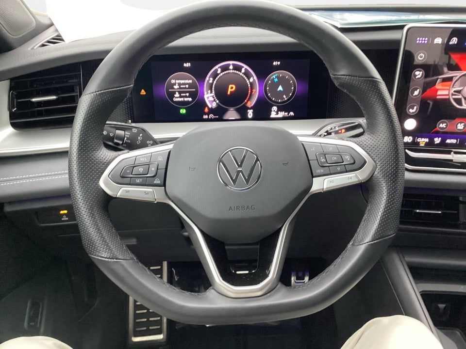 2025 Volkswagen Tiguan 2.0T SE R-Line Black