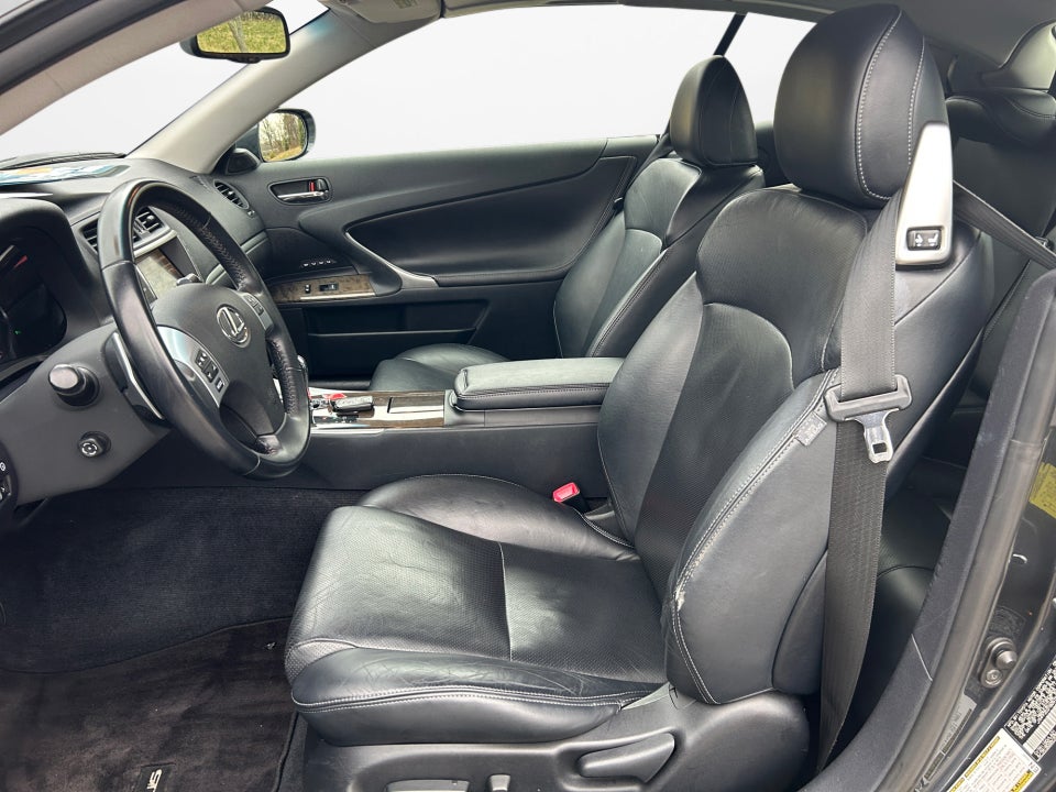2011 Lexus IS 250C 2dr Conv Man