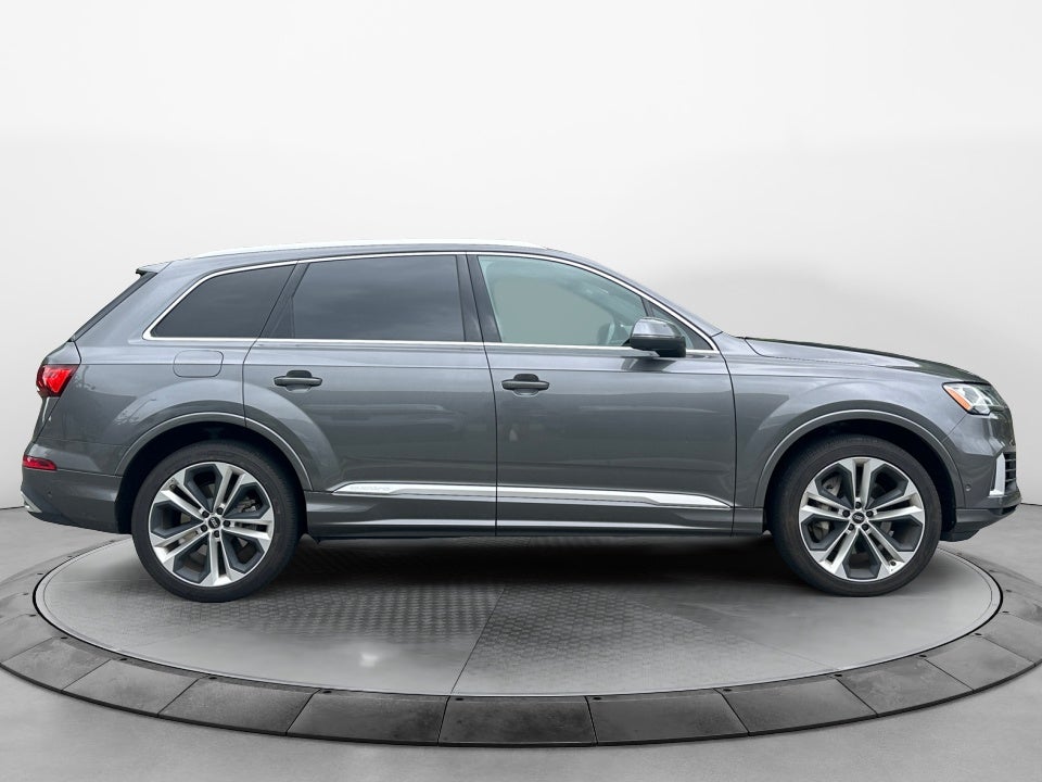2022 Audi Q7 Premium Plus