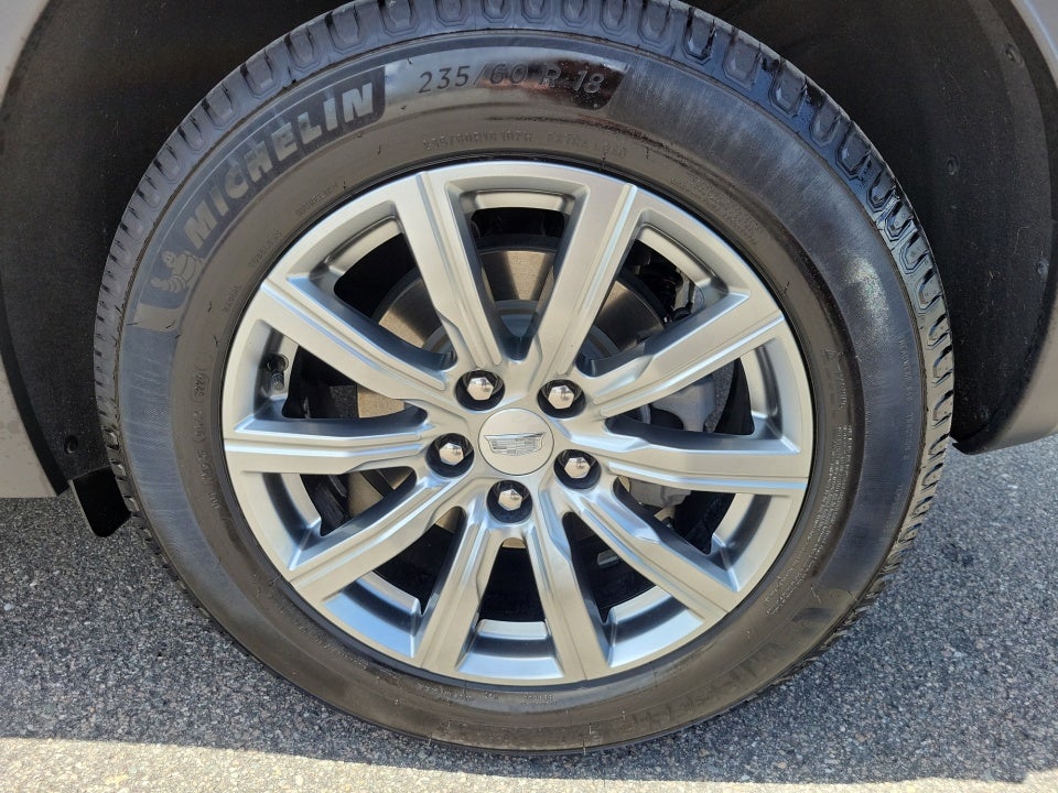 2021 Cadillac XT4 FWD Premium Luxury