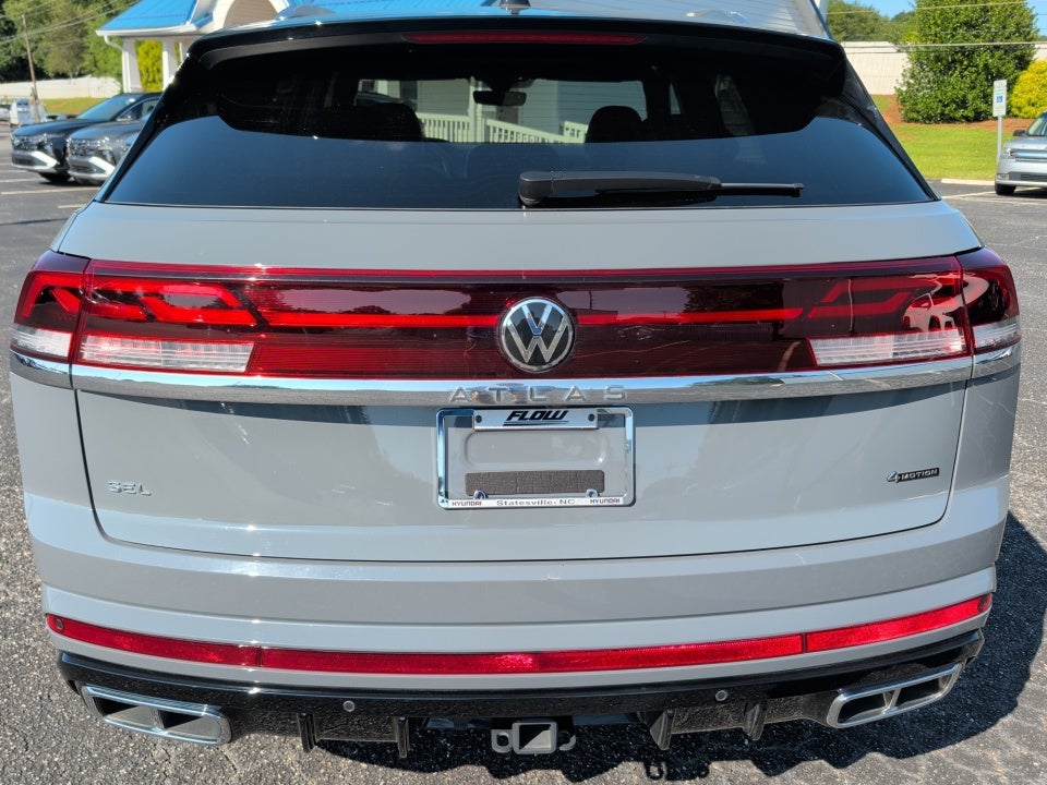 2025 Volkswagen Atlas Cross Sport 2.0T SEL Premium R-Line