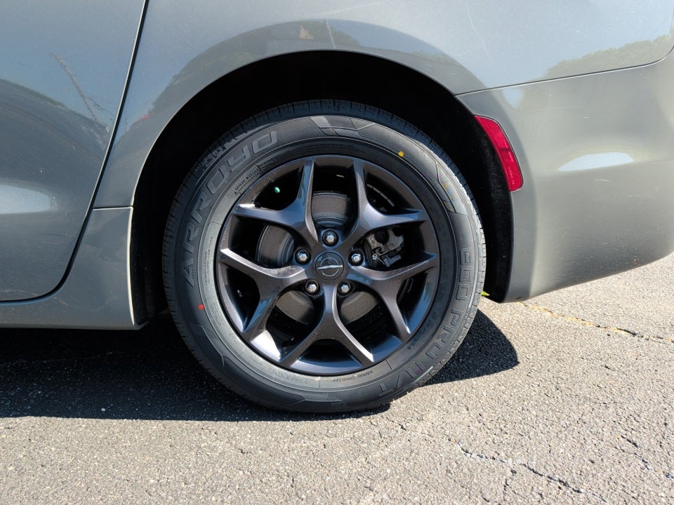 2020 Chrysler Pacifica Touring