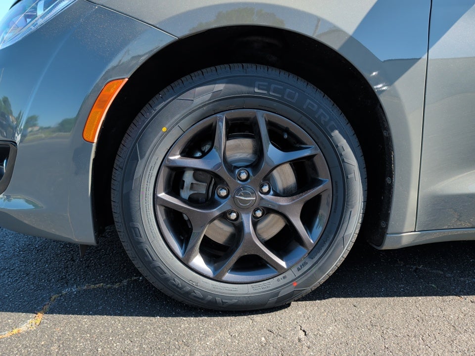 2020 Chrysler Pacifica Touring