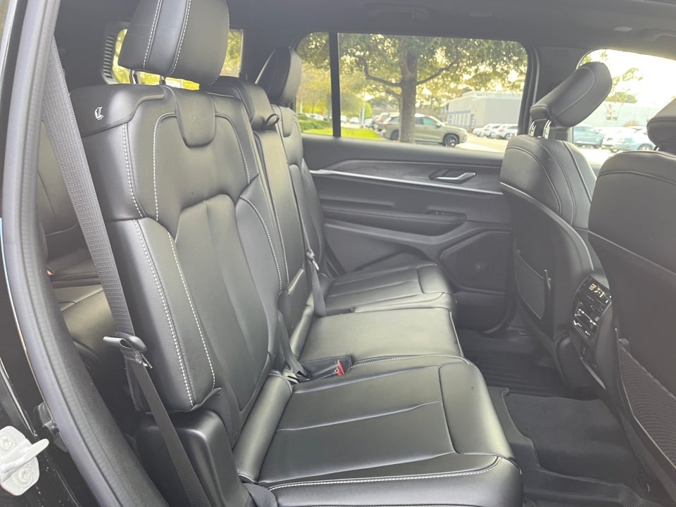 2025 Jeep Grand Cherokee L Limited 4x4