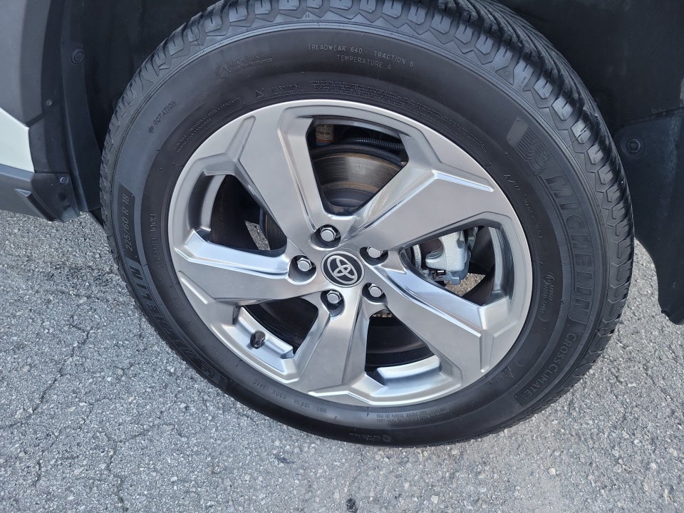 2021 Toyota RAV4 Hybrid Hybrid XLE Premium