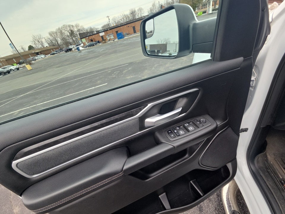 2022 RAM 1500 Big Horn Crew Cab 4x4 5'7" Box