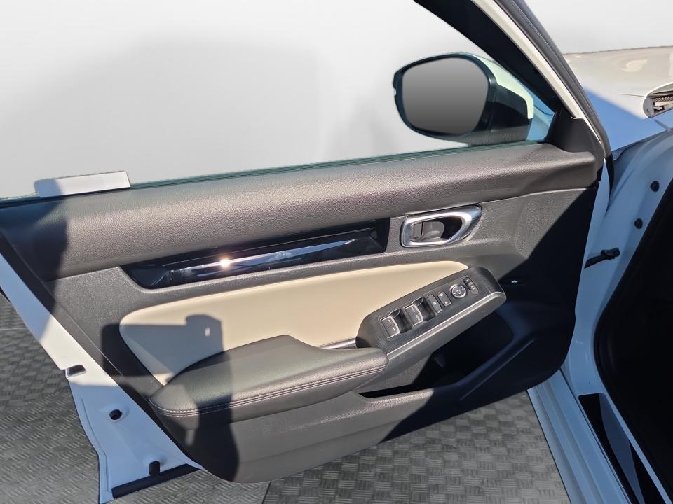 2023 Honda Civic Touring - Photo 32