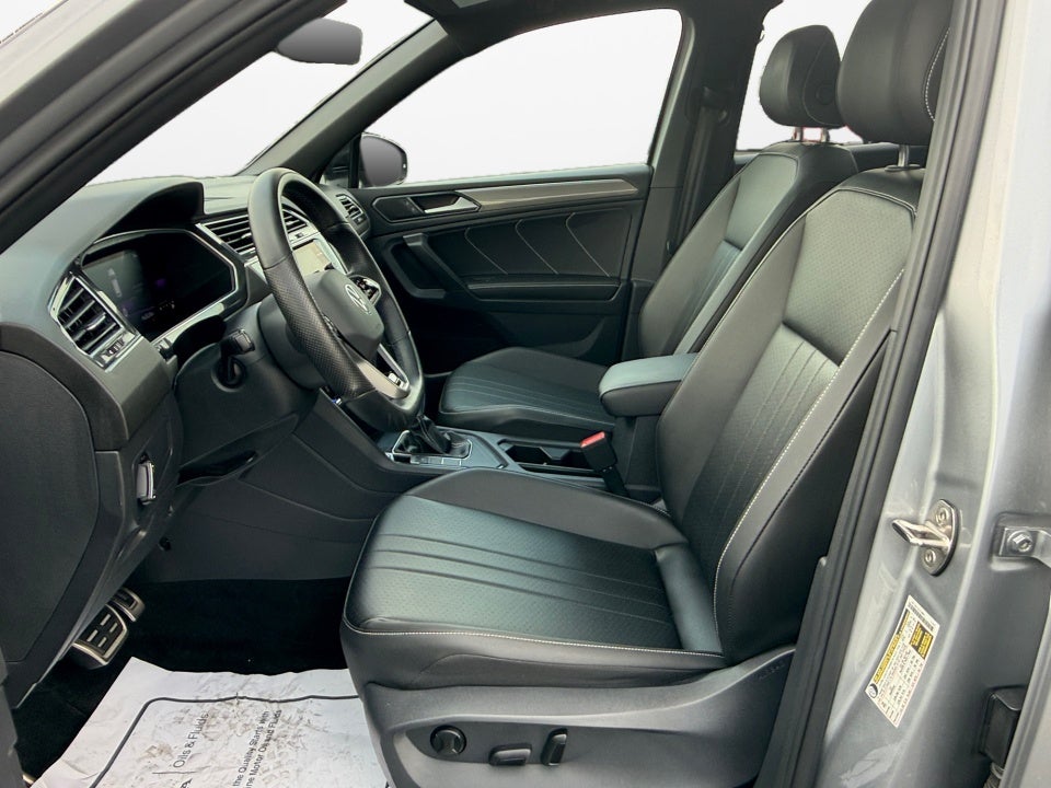 2022 Volkswagen Tiguan SE R-Line Black