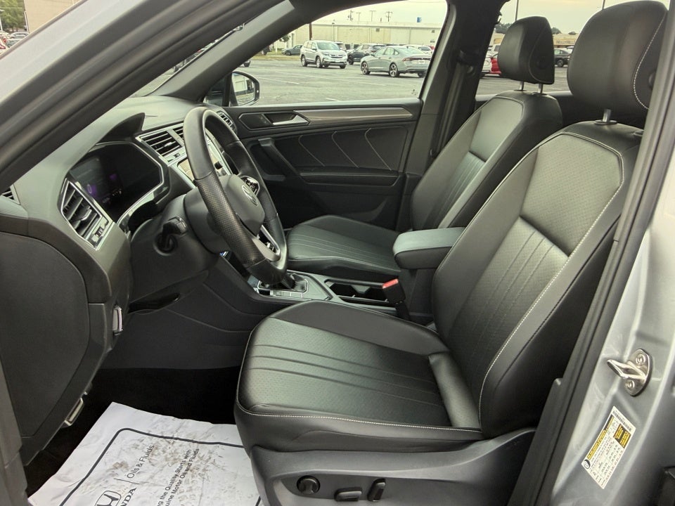 2022 Volkswagen Tiguan SE R-Line Black