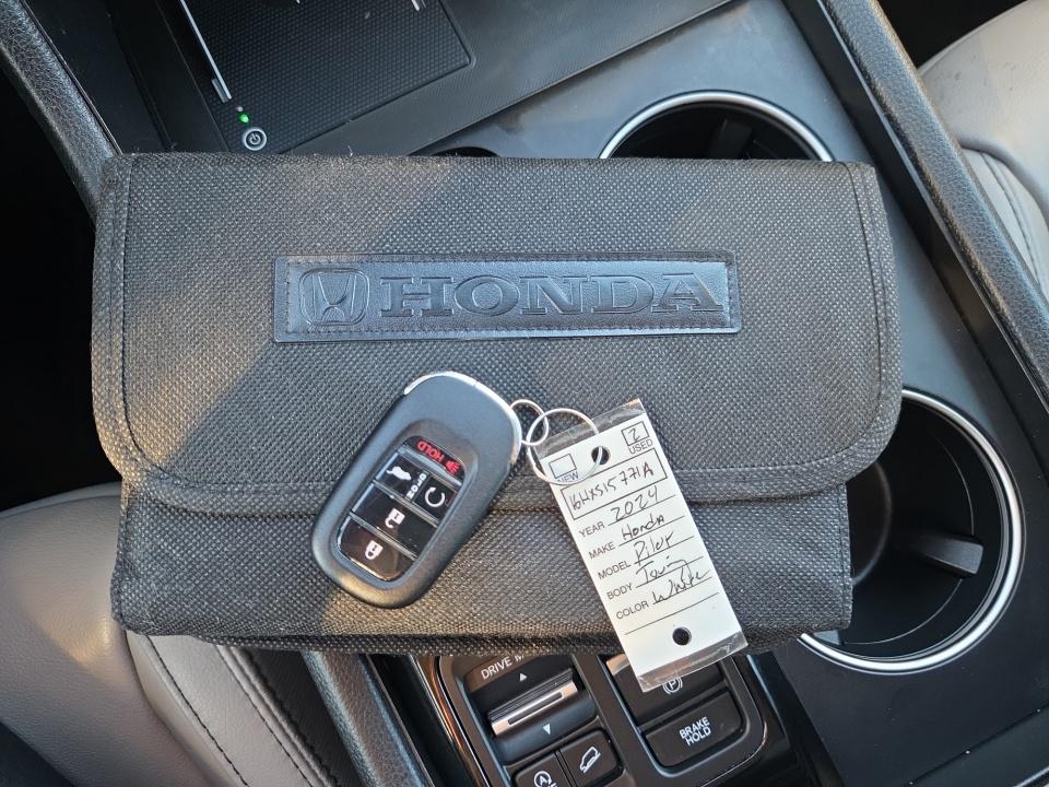 2024 Honda Pilot Touring