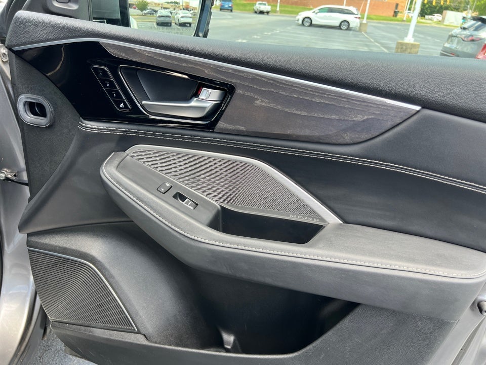 2023 Acura MDX w/Advance Package