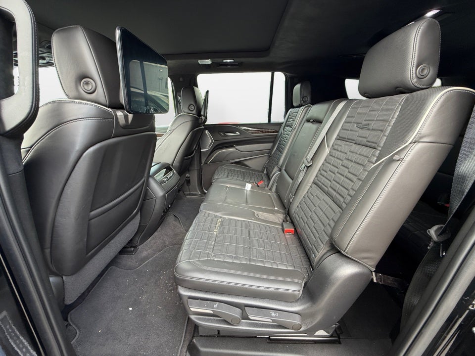 2022 Cadillac Escalade ESV Sport Platinum