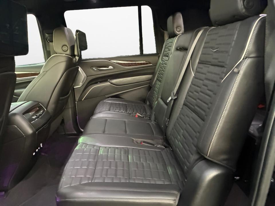 2022 Cadillac Escalade ESV Sport Platinum