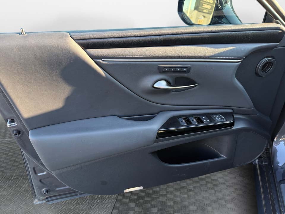 2023 Lexus ES 350 Ultra Luxury