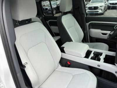 2025 Land Rover Defender 110 P400 S