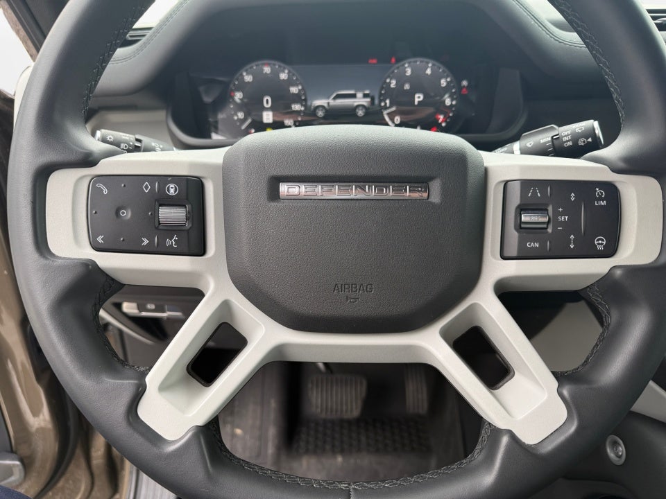 2024 Land Rover Defender 110 P400 S