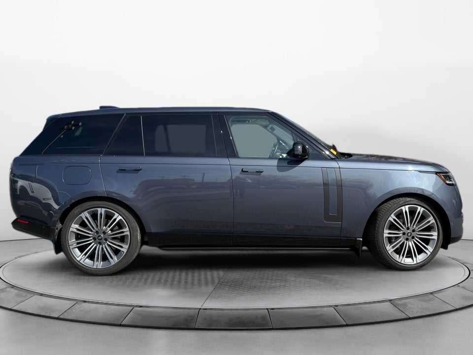 2024 Land Rover Range Rover P530 SE