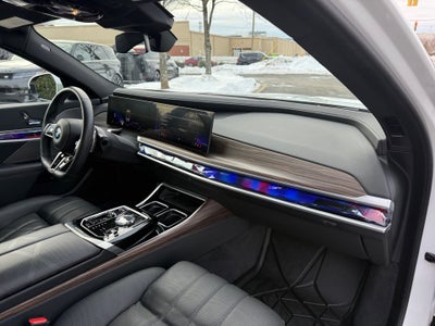 2023 BMW 740 i