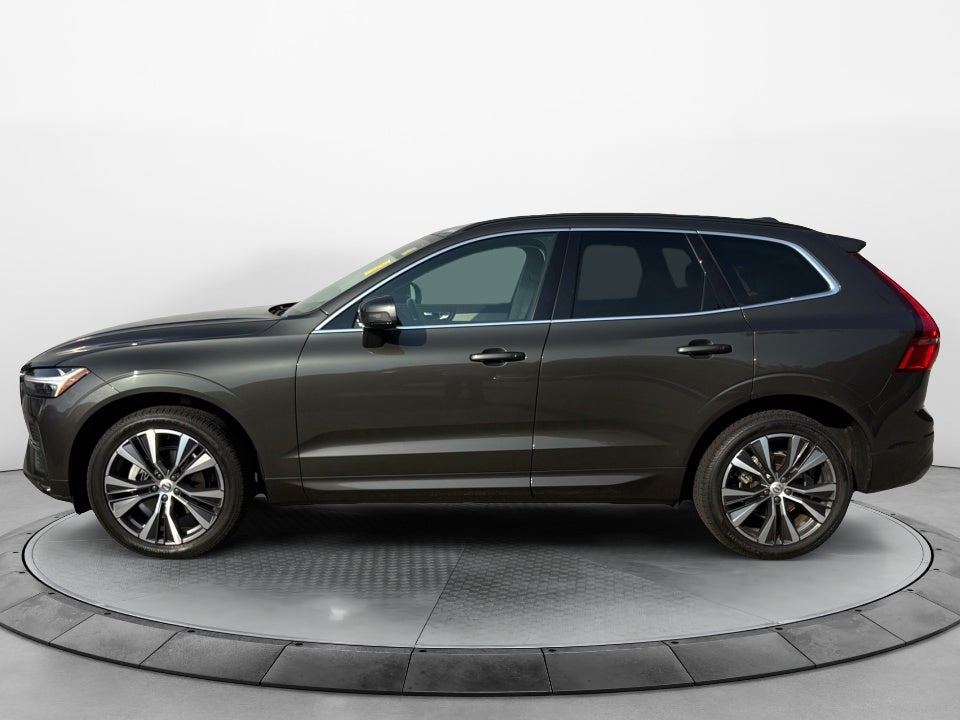 2022 Volvo XC60 Momentum