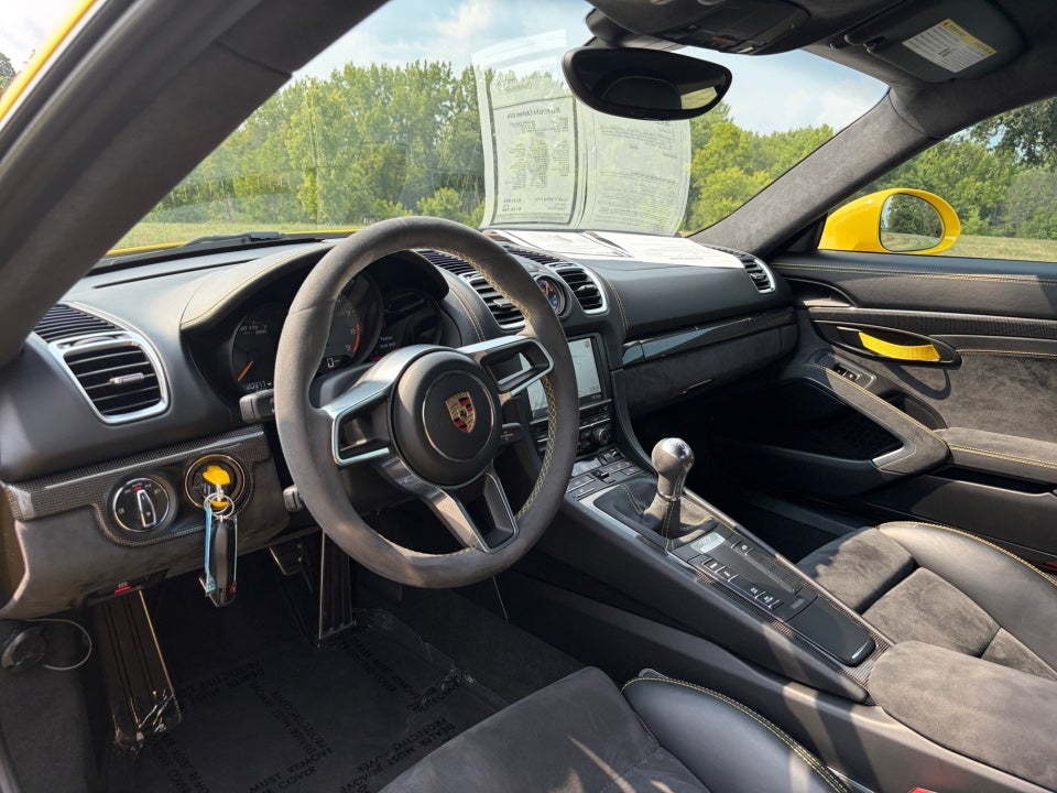 2016 Porsche Cayman GT4