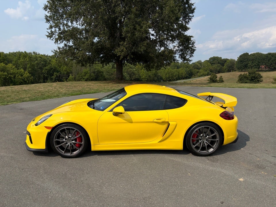 2016 Porsche Cayman GT4