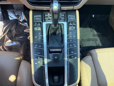 2021 Porsche Macan Base