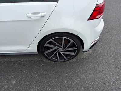 2019 Volkswagen Golf R 2.0T w/DCC & Navigation (M6)