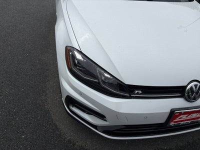 2019 Volkswagen Golf R 2.0T w/DCC & Navigation (M6)