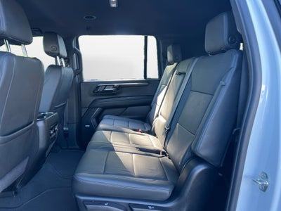 2025 Chevrolet Suburban 2WD LT