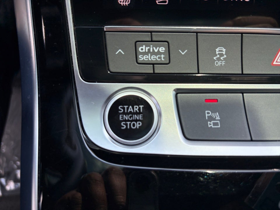 2023 Audi Q7 Premium Plus