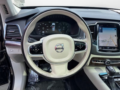 2017 Volvo XC90 Momentum