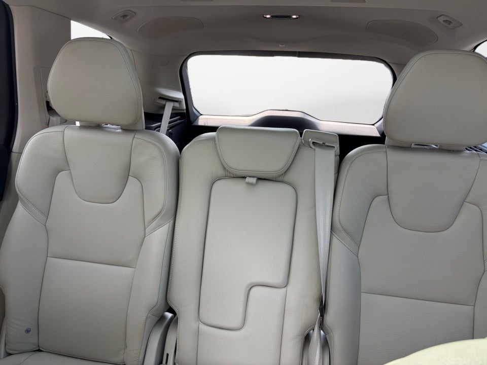 2017 Volvo XC90 Momentum