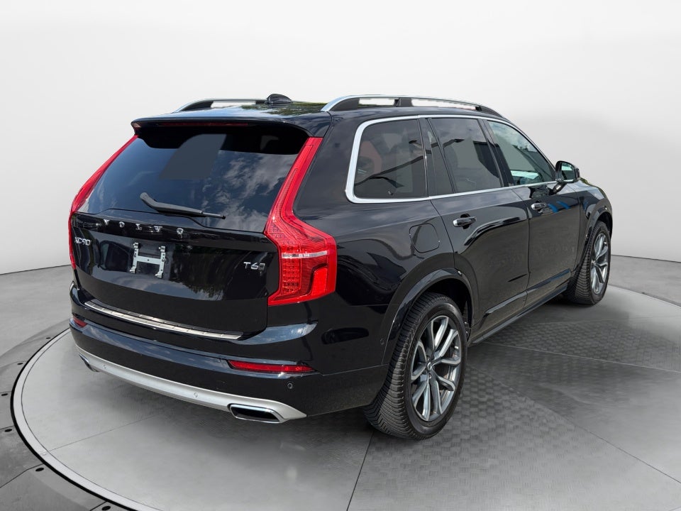 2017 Volvo XC90 Momentum