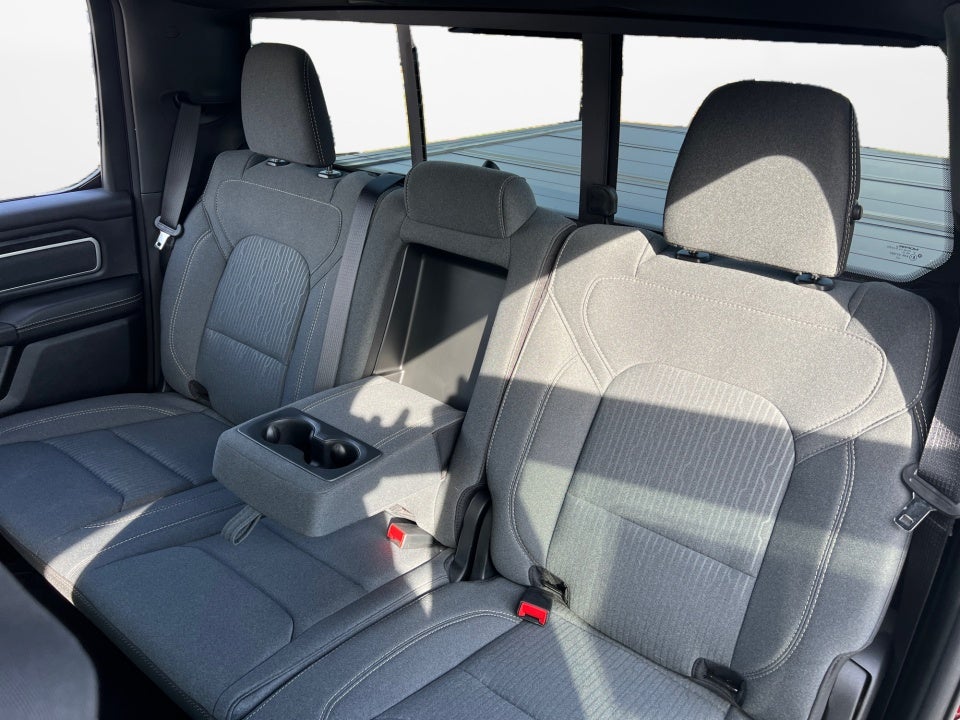 2022 RAM 1500 Big Horn Crew Cab 4x4 5'7" Box