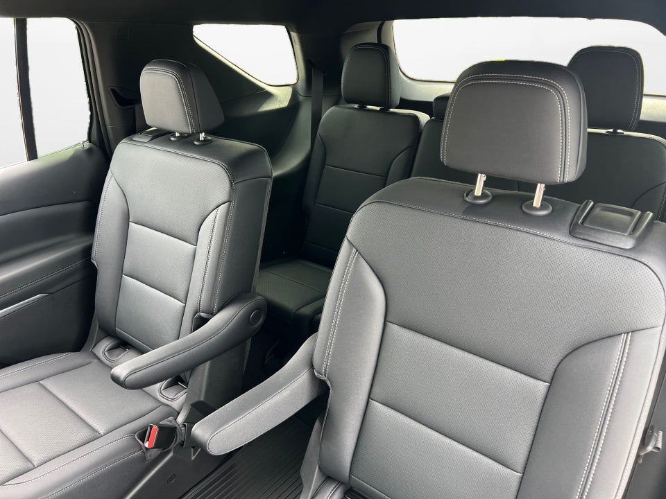 2025 Chevrolet Traverse FWD LT