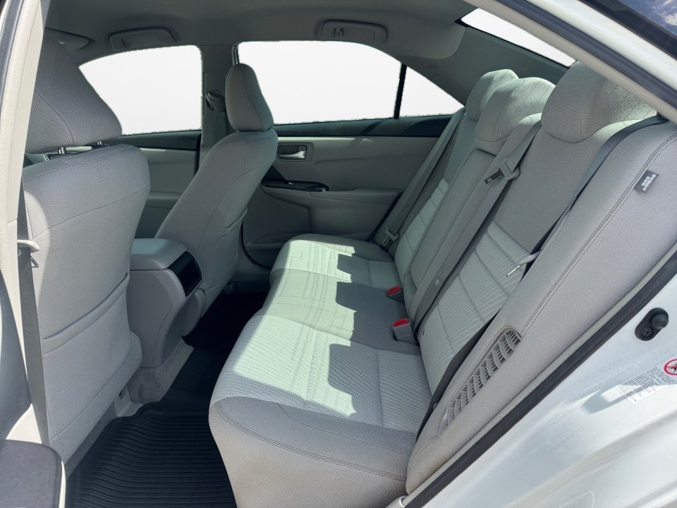 2017 Toyota Camry Hybrid LE
